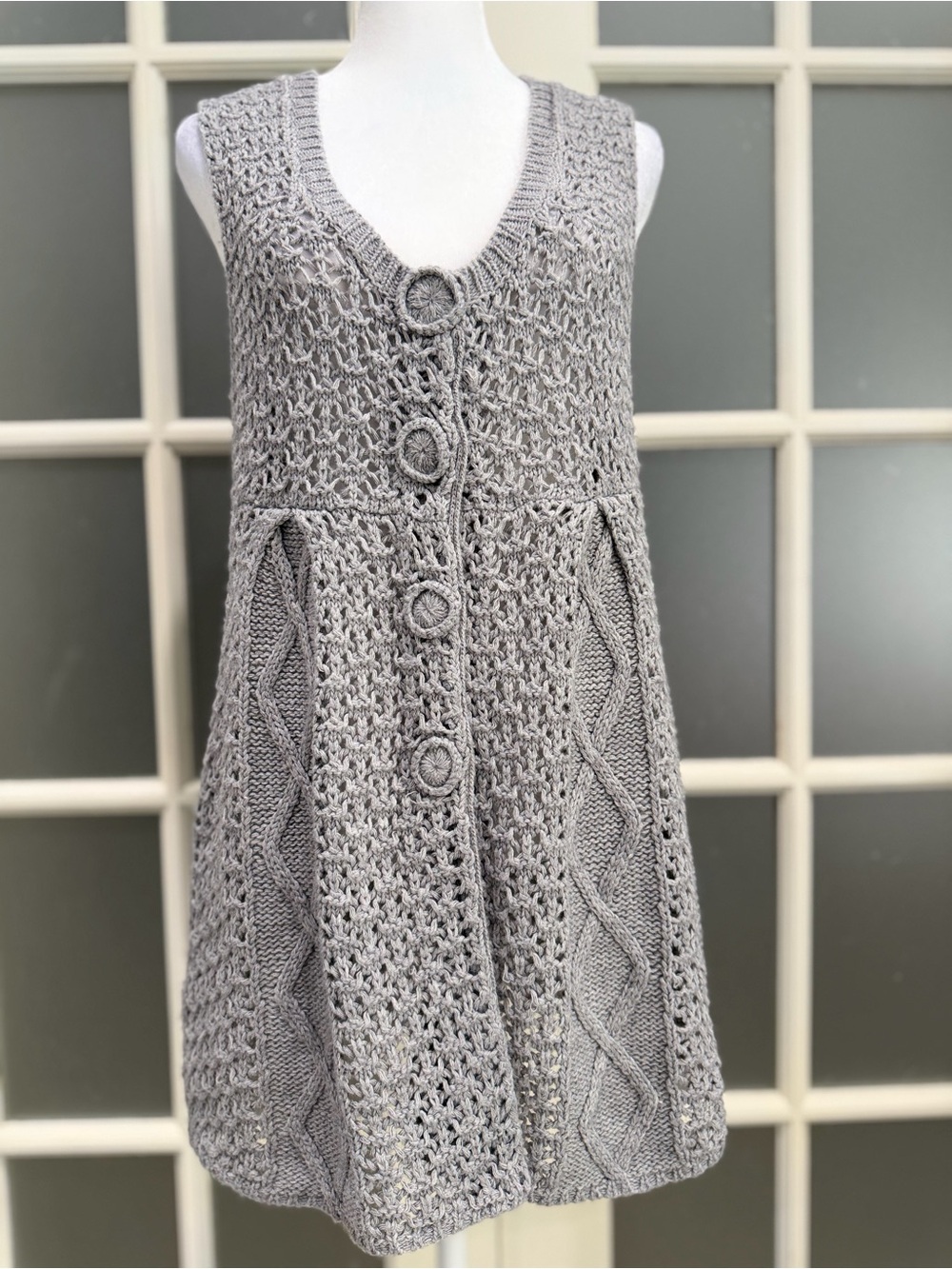 Vertigo Sleeveless Gray Crochet Knit Button-Front Dress